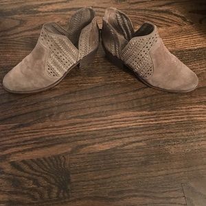 Vince Camuto ankle bootie